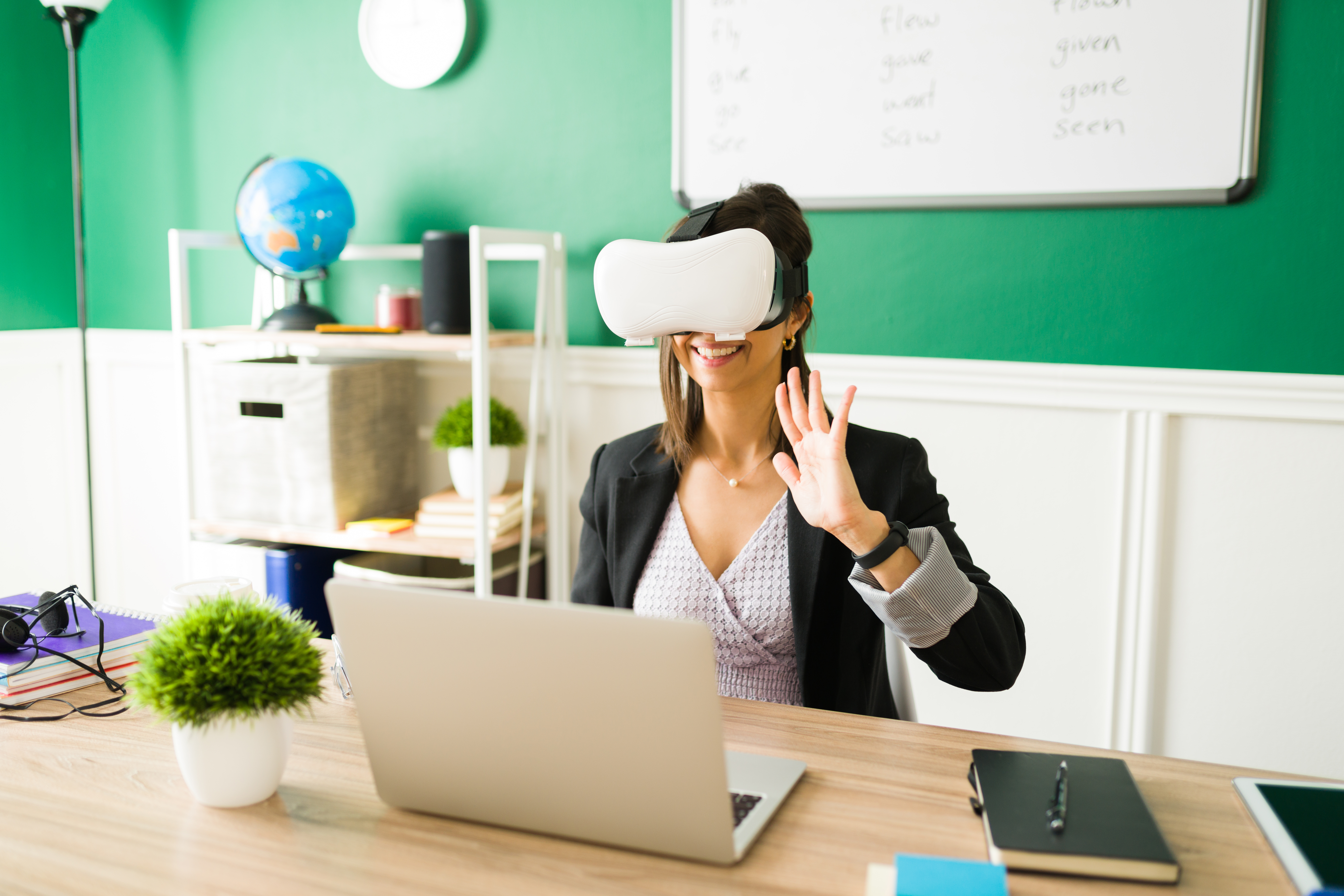 online-lesson-through-virtual-reality